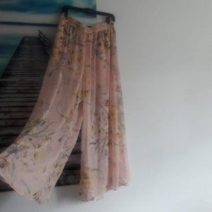 H&M ankle length  Floral skirt pant